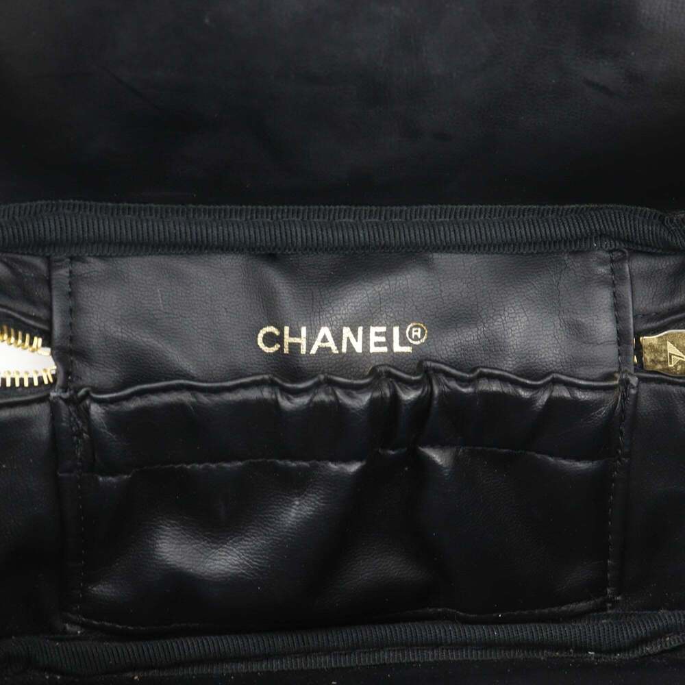 CHANEL Black Pouch - Picture 9 of 14